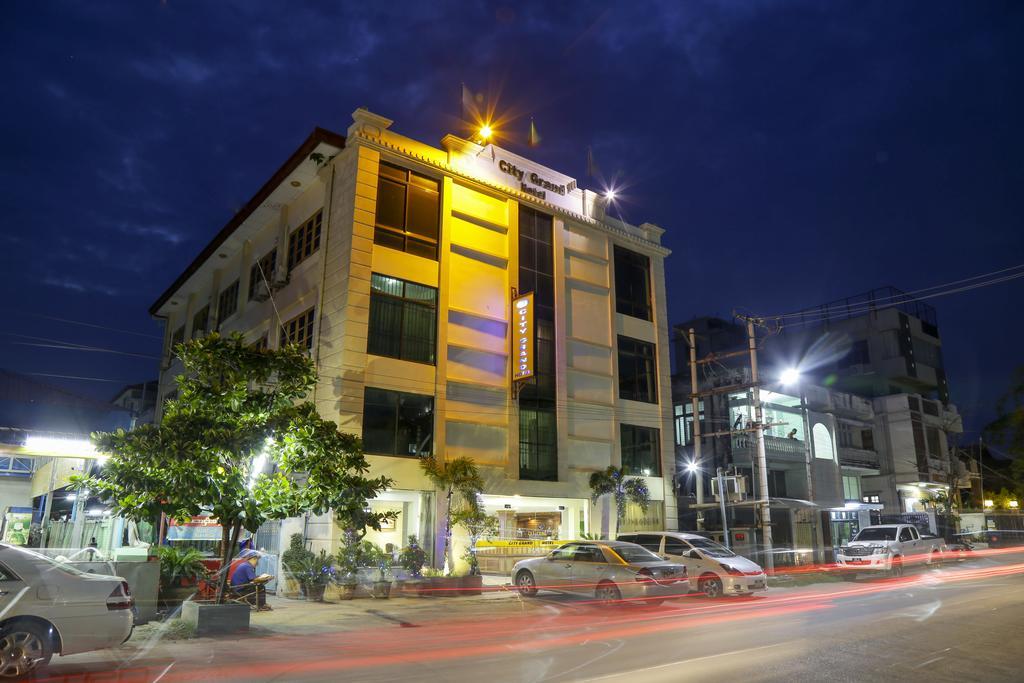 City Grand Hotel Mandalay Buitenkant foto