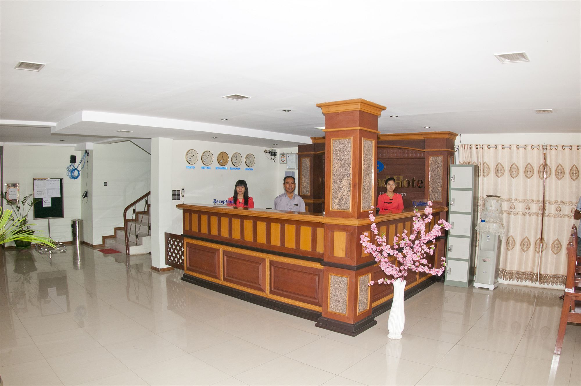 City Grand Hotel Mandalay Buitenkant foto
